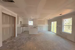 210 Ivydale Dr, Greenville, SC 29609 - Photo 4