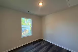 210 Ivydale Dr, Greenville, SC 29609 - Photo 10