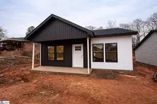 20 Poplar St, Woodruff, SC 29388 - Photo 1