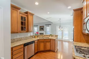 3 Cedar Hill Ct, Simpsonville, SC 29681 - Photo 4