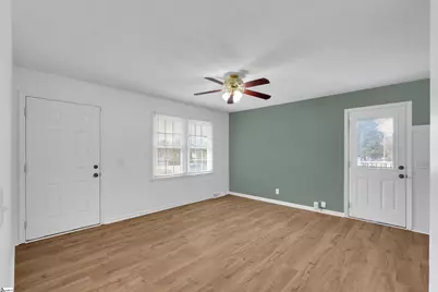 701 Ikes Road, Taylors, SC 29687 - Photo 4