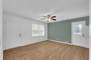 701 Ikes Rd, Taylors, SC 29687 - Photo 4