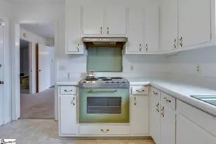 2 Tazewell Dr, Greenville, SC 29617 - Photo 16