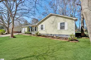 915 Brentwood Way, Simpsonville, SC 29680 - Photo 2