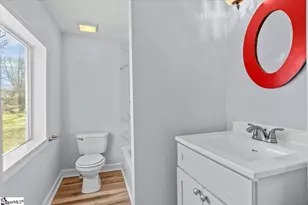 105 2nd St, Fountain Inn, SC 29644 - Photo 18