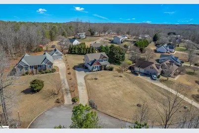 232 Saddlebrook Avenue, Pickens, SC 29671 - Photo 36