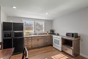 814 Campobello-Gramling School Rd, Campobello, SC 29322 - Photo 32