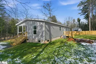 295 N Davis Dr, Fair Play, SC 29643 - Photo 6