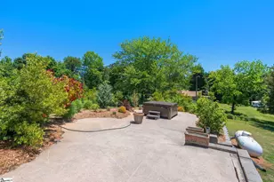 219 Fairview Dr, Greenville, SC 29609 - Photo 40