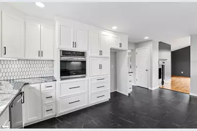 219 Fairview Drive, Greenville, SC 29609 - Photo 16