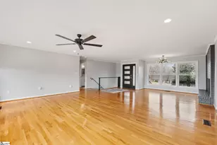 219 Fairview Dr, Greenville, SC 29609 - Photo 10