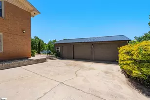219 Fairview Dr, Greenville, SC 29609 - Photo 42