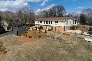 219 Fairview Dr, Greenville, SC 29609 - Photo 48