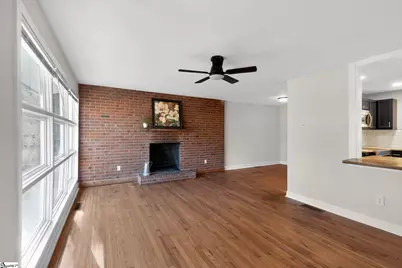 326 Merideth Circle, Spartanburg, SC 29306 - Photo 2