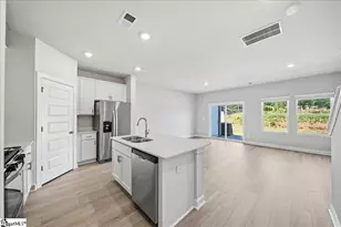 131 Kerwin Ct, Greer, SC 29651 - Photo 4