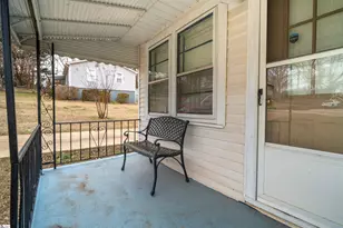 31 Pine Grove Ln, Greenville, SC 29617 - Photo 4