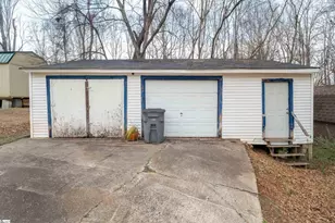 31 Pine Grove Ln, Greenville, SC 29617 - Photo 8