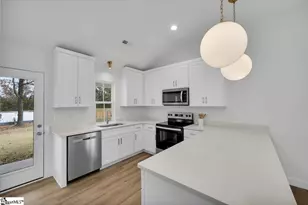 269 Ragan St, Campobello, SC 29322 - Photo 14