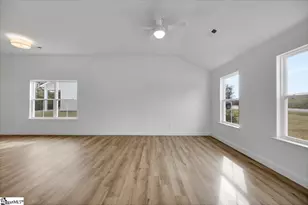 269 Ragan St, Campobello, SC 29322 - Photo 10