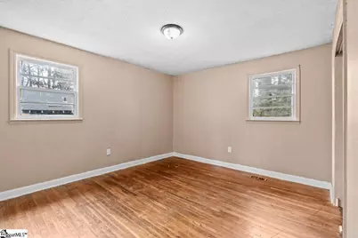 213 Caulder Circle, Spartanburg, SC 29306 - Photo 4