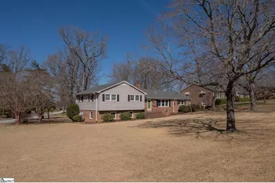 332 St James Drive, Spartanburg, SC 29301 - Photo 2