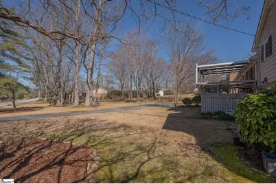 332 St James Drive, Spartanburg, SC 29301 - Photo 32
