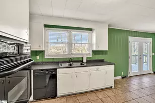 301 Dixon St, Clinton, SC 29325 - Photo 18