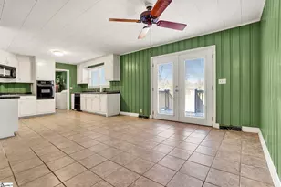 301 Dixon St, Clinton, SC 29325 - Photo 12