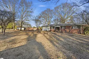 125 Foxhall Rd, Spartanburg, SC 29306 - Photo 2