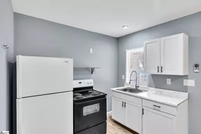 189-B North Street #Apt B, Spartanburg, SC 29306 - Photo 2