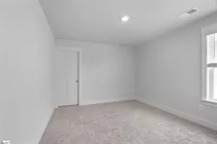 30 Shorncliffe Dr, Simpsonville, SC 29680 - Photo 8