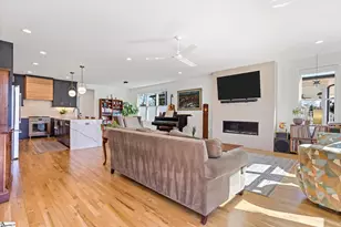 412 Perry Ave, Greenville, SC 29601 - Photo 6