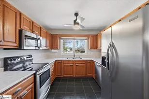 185 Tanager Cir, Greer, SC 29650 - Photo 10