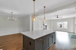 31 Peckham St, Greenville, SC 29607 - Photo 8