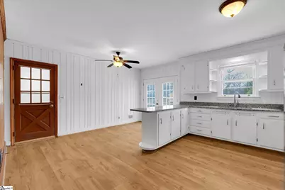 9 Forestdale Drive, Taylors, SC 29687 - Photo 10