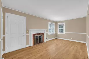 9 Forestdale Dr, Taylors, SC 29687 - Photo 4