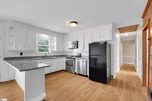 9 Forestdale Dr, Taylors, SC 29687 - Photo 8