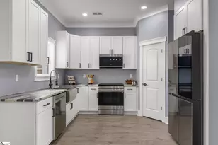 8 E St, Greenville, SC 29611 - Photo 10