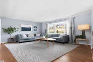 7 Balmoral Ct, Greenville, SC 29611 - Photo 2