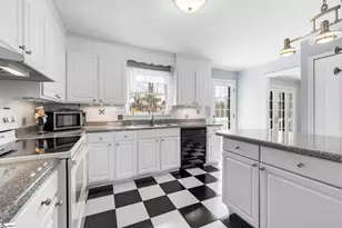 7 Balmoral Ct, Greenville, SC 29611 - Photo 8