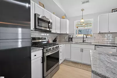 319 Sunnydale Drive, Taylors, SC 29687 - Photo 10