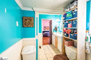 419 Academy St, Laurens, SC 29360 - Photo 10