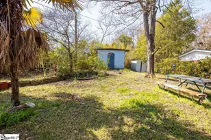 419 Academy St, Laurens, SC 29360 - Photo 24