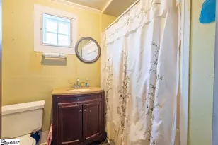 419 Academy St, Laurens, SC 29360 - Photo 20