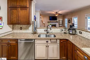 401 Summerwalk Pl, Simpsonville, SC 29681 - Photo 8