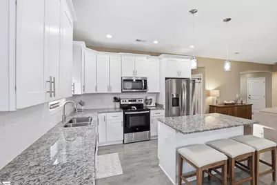 226 Oak Brook Lane, Gaffney, SC 29341 - Photo 4