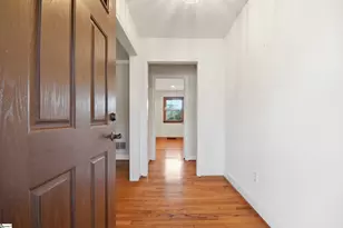 401 Dellrose Cir, Taylors, SC 29687 - Photo 4