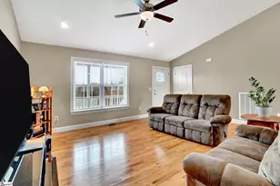 141 Deyoung Meadows Dr, Greer, SC 29651 - Photo 4