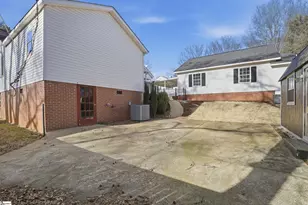 304 E 2nd Ave, Easley, SC 29640 - Photo 30