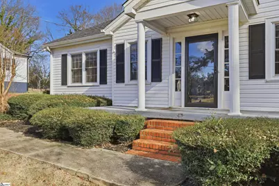 304 E 2nd Avenue, Easley, SC 29640 - Photo 6